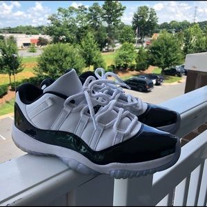 Jordan 11s low Emerald